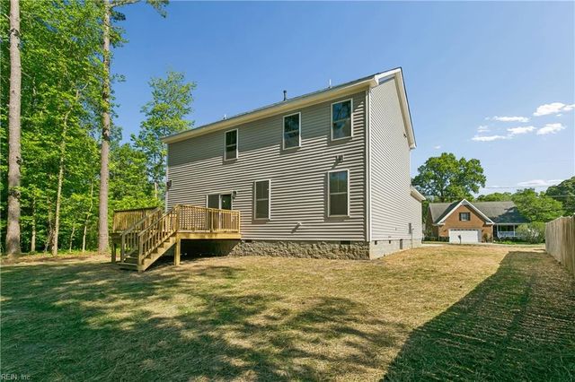 205 Basta DR, Yorktown, VA 23692
