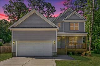 205 Basta DR, Yorktown, VA 23692