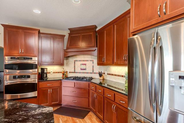4430 Bluebell Trail S, Medina, MN 55340