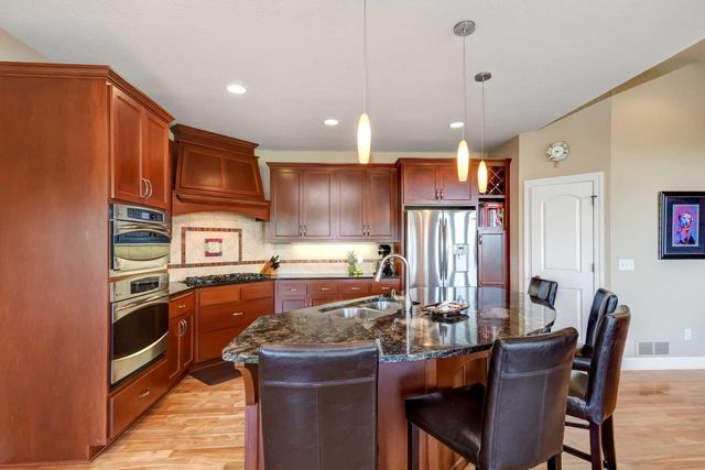 4430 Bluebell Trail S, Medina, MN 55340