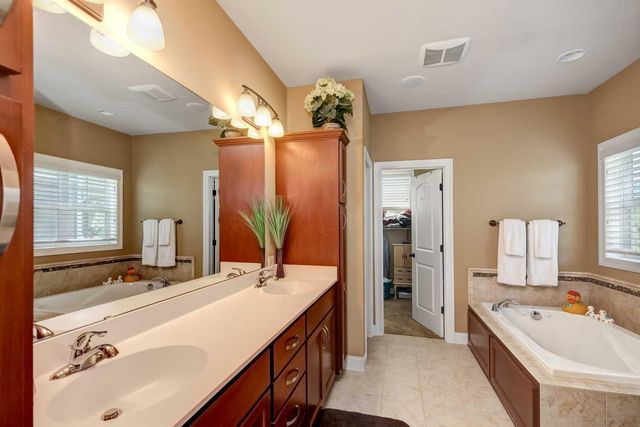 4430 Bluebell Trail S, Medina, MN 55340