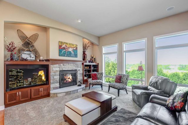 4430 Bluebell Trail S, Medina, MN 55340
