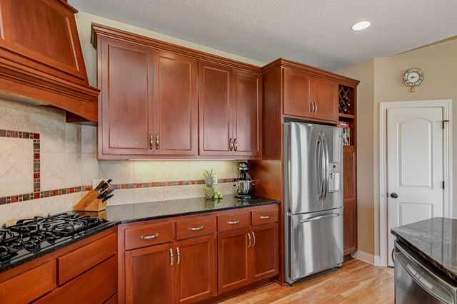 4430 Bluebell Trail S, Medina, MN 55340