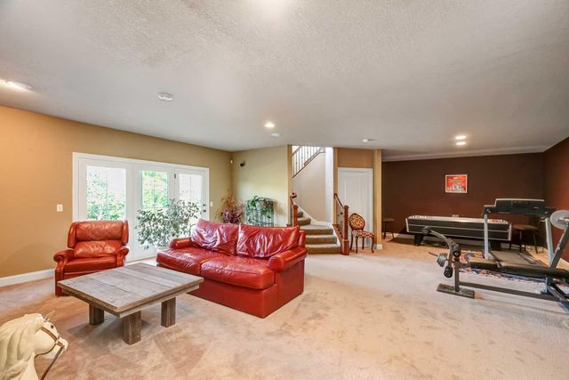 4430 Bluebell Trail S, Medina, MN 55340