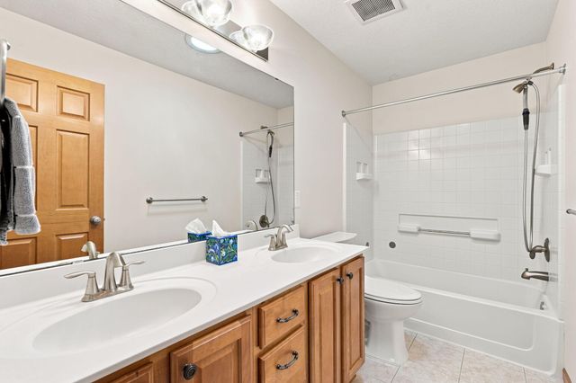 7143 Arthur Drive, Woodbury, MN 55125