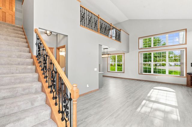 7143 Arthur Drive, Woodbury, MN 55125