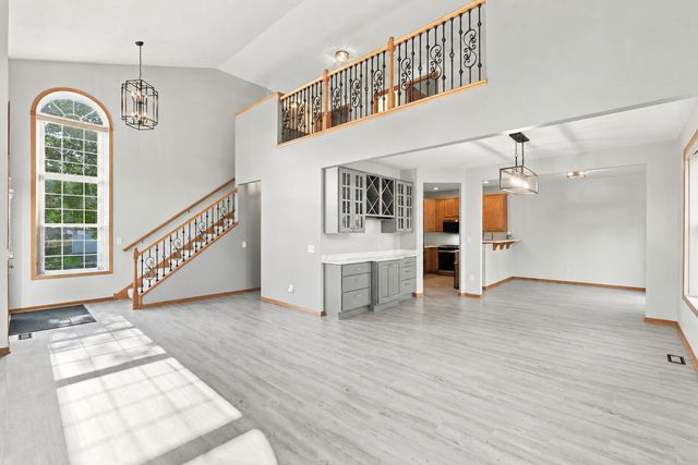 7143 Arthur Drive, Woodbury, MN 55125