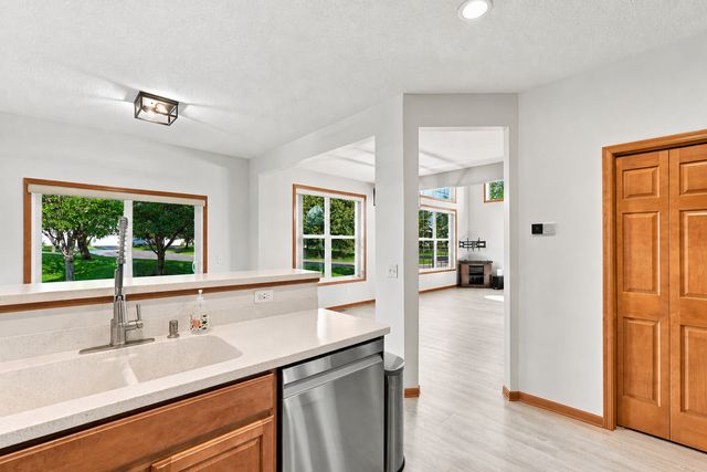 7143 Arthur Drive, Woodbury, MN 55125