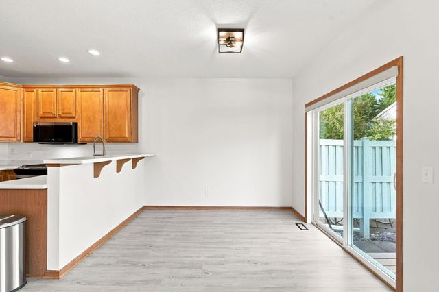 7143 Arthur Drive, Woodbury, MN 55125