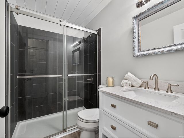 36 EMS W31A Lane, North Webster, IN 46555