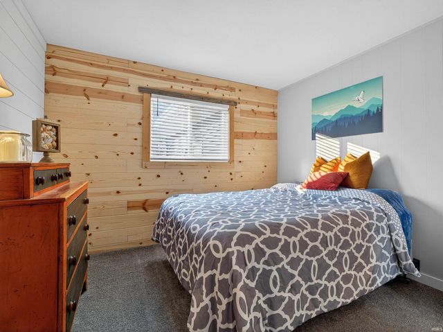 36 EMS W31A Lane, North Webster, IN 46555