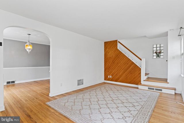 1607 CHATHAM RD, Camp Hill, PA 17011