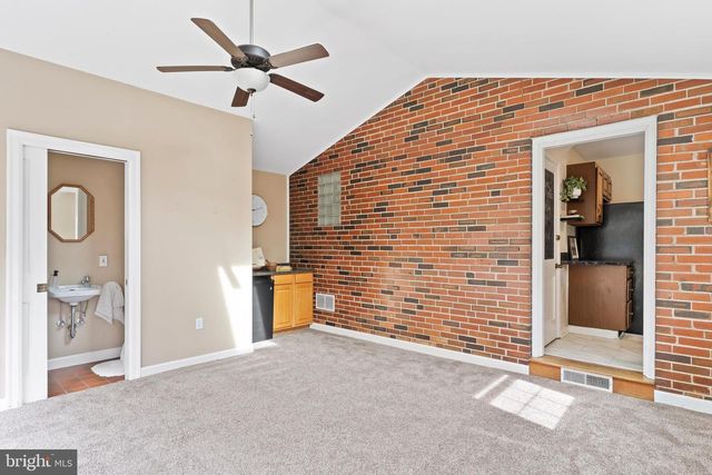 1607 CHATHAM RD, Camp Hill, PA 17011