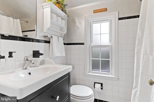 1607 CHATHAM RD, Camp Hill, PA 17011