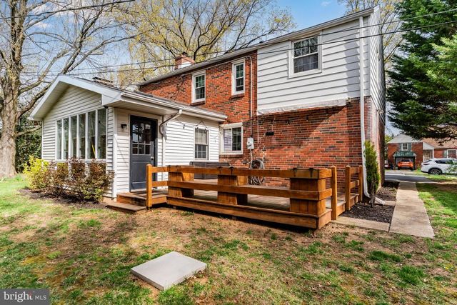 1607 CHATHAM RD, Camp Hill, PA 17011