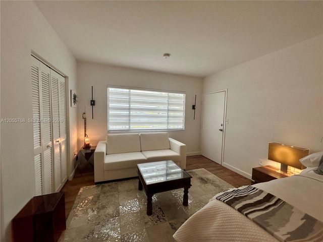 345 Collins Ave 4, Miami Beach, FL 33139