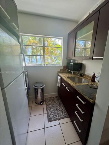 345 Collins Ave 4, Miami Beach, FL 33139