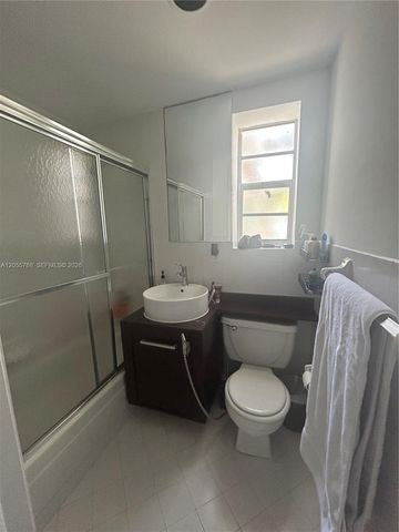 345 Collins Ave 4, Miami Beach, FL 33139