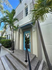 345 Collins Ave 4, Miami Beach, FL 33139