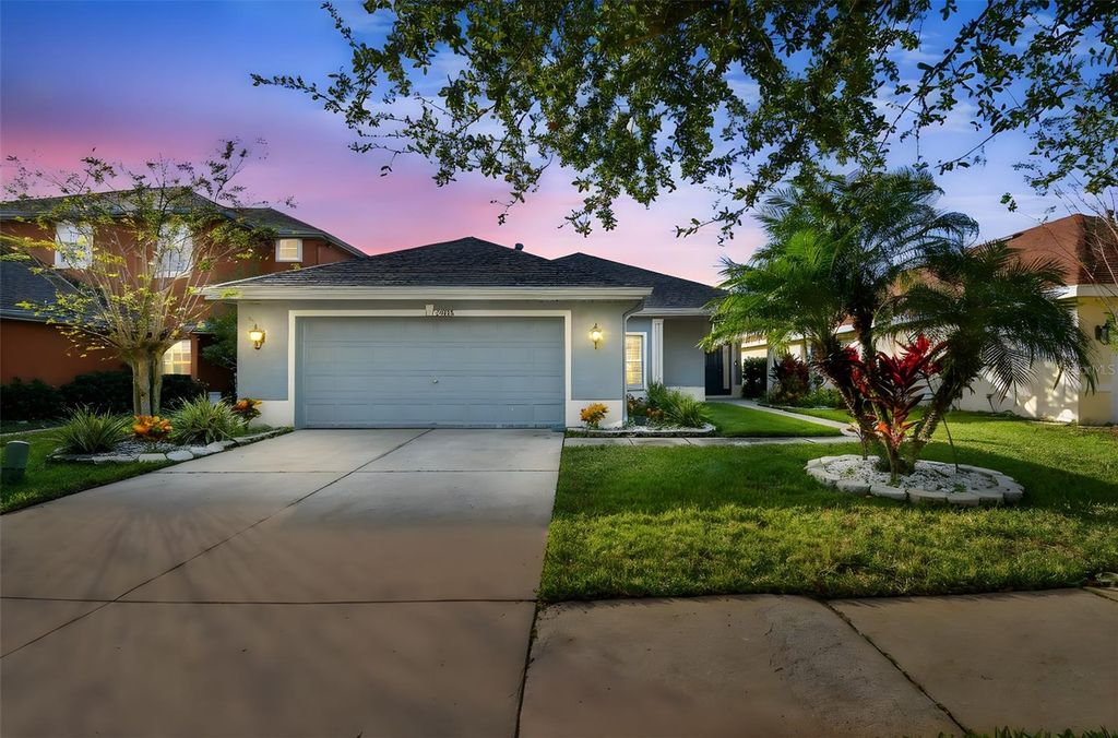 Image 2 of property listing at 20106 NOB OAK AVENUE, Tampa, FL 33647