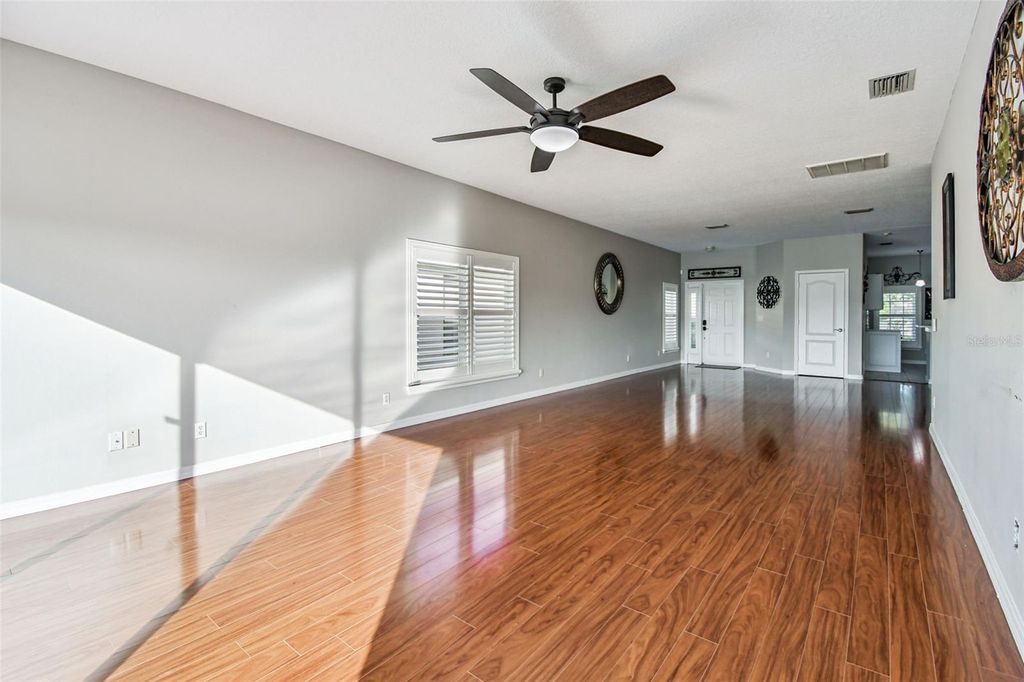Image 11 of property listing at 20106 NOB OAK AVENUE, Tampa, FL 33647