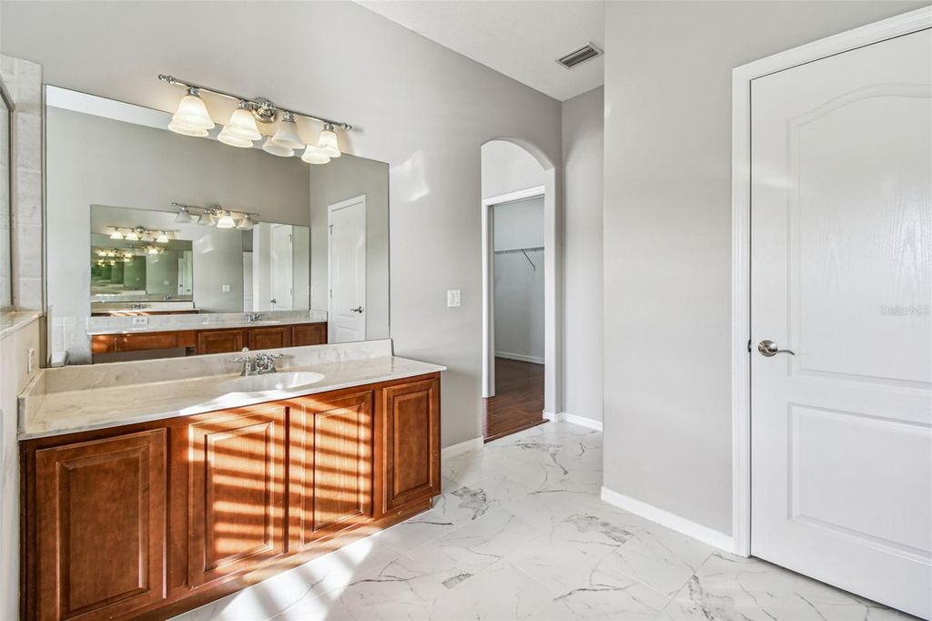 Image 28 of property listing at 20106 NOB OAK AVENUE, Tampa, FL 33647