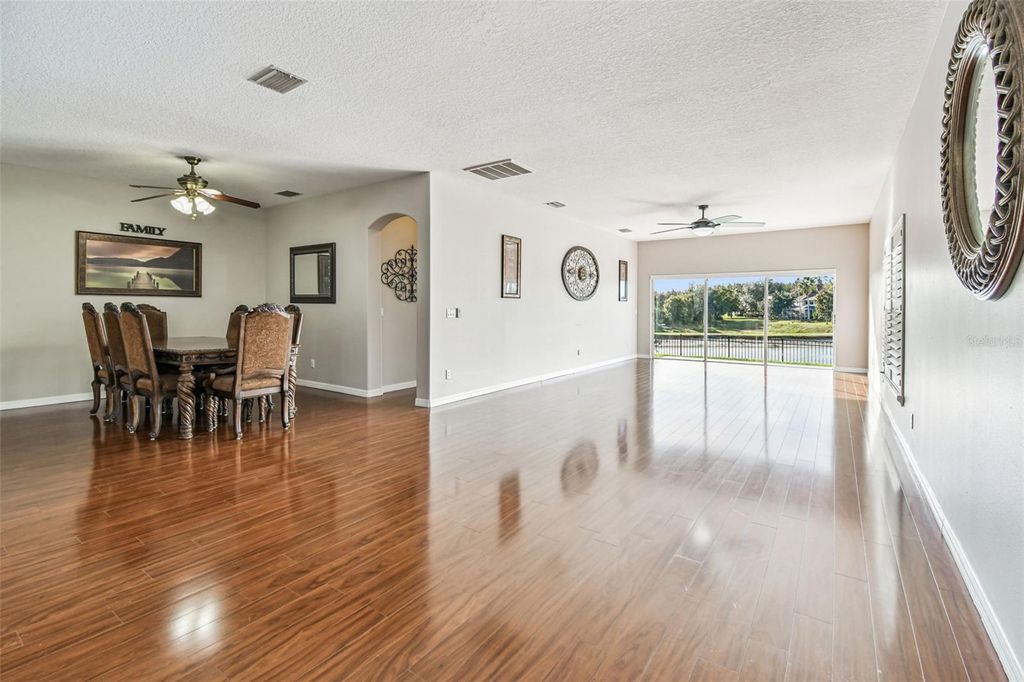 Image 9 of property listing at 20106 NOB OAK AVENUE, Tampa, FL 33647