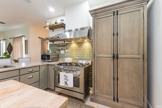 703 Keswick Drive, Huntington, IN 46750