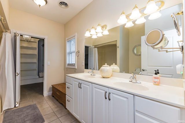 703 Keswick Drive, Huntington, IN 46750