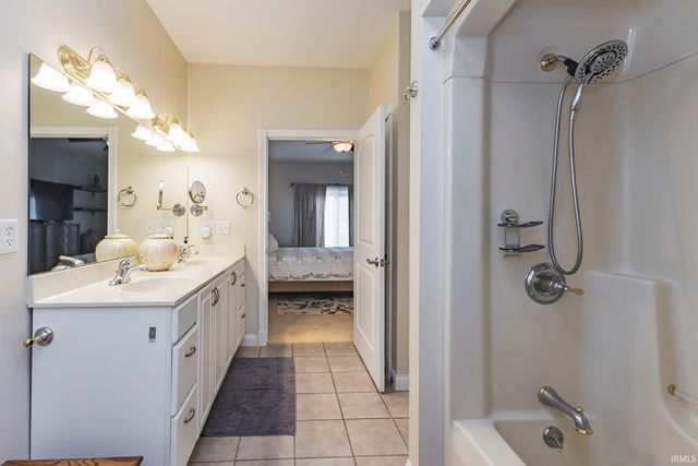 703 Keswick Drive, Huntington, IN 46750