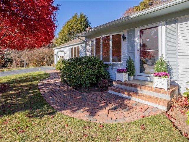 205 James Otis Rd, Barnstable, MA 02632