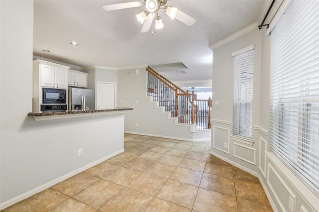 2634 Couch Street, Houston, TX 77008