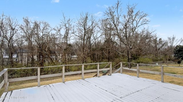 6504 Mandeville Rd, Louisville, KY 40228