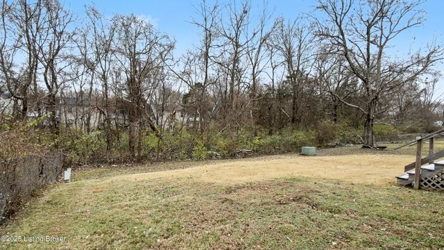 6504 Mandeville Rd, Louisville, KY 40228