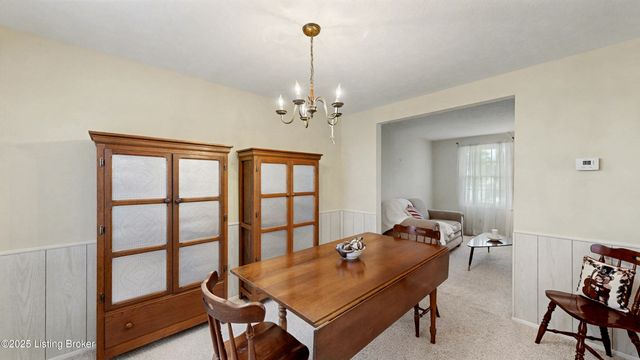 6504 Mandeville Rd, Louisville, KY 40228