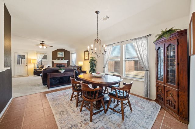 209 Bear Trail, Waxahachie, TX 75165