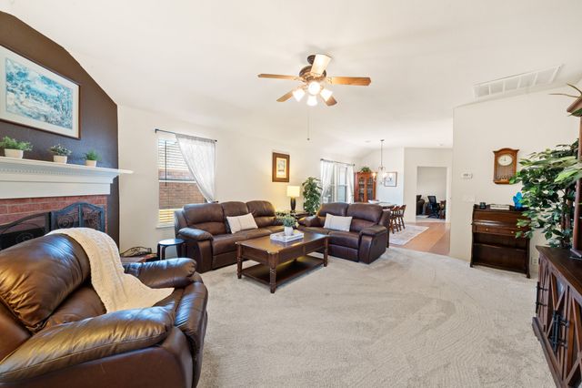 209 Bear Trail, Waxahachie, TX 75165