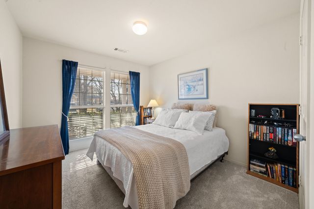 209 Bear Trail, Waxahachie, TX 75165