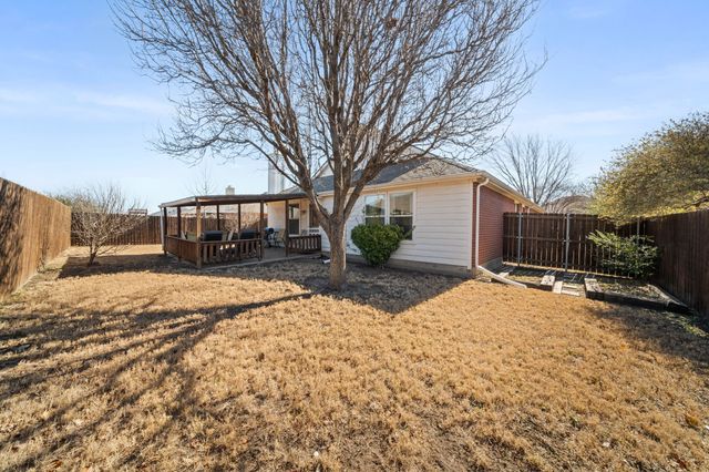 209 Bear Trail, Waxahachie, TX 75165