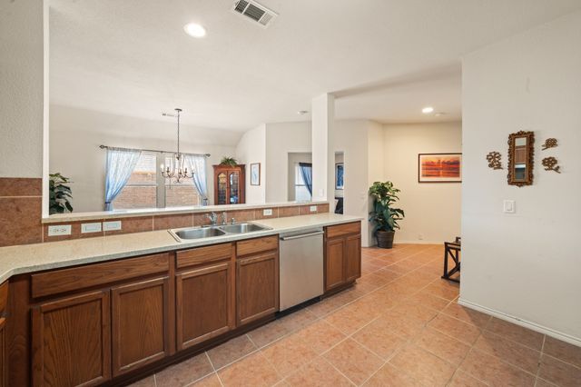 209 Bear Trail, Waxahachie, TX 75165