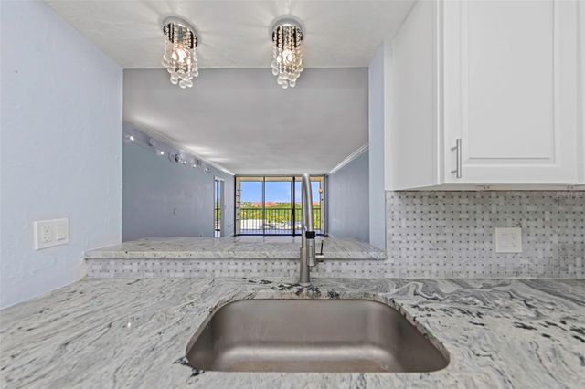 1000 COVE CAY DRIVE 5D, Clearwater, FL 33760