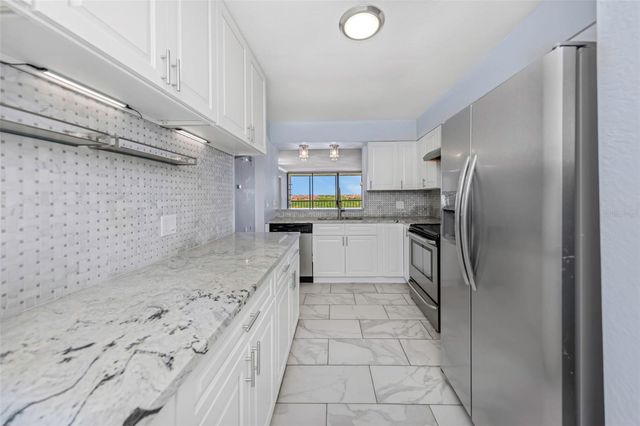 1000 COVE CAY DRIVE 5D, Clearwater, FL 33760