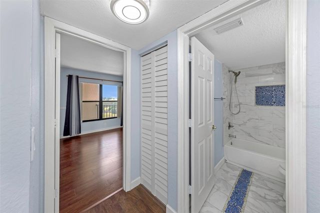 1000 COVE CAY DRIVE 5D, Clearwater, FL 33760