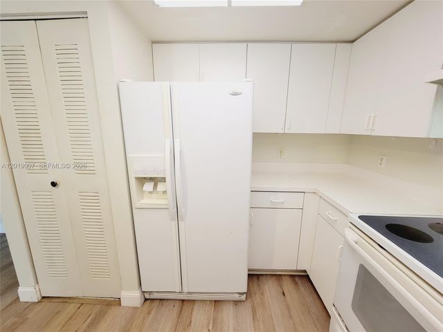 4155 N Haverhill Rd 1415, West Palm Beach, FL 33417