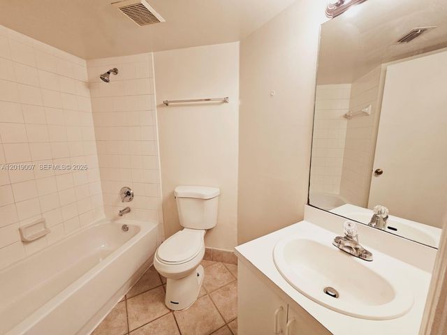 4155 N Haverhill Rd 1415, West Palm Beach, FL 33417