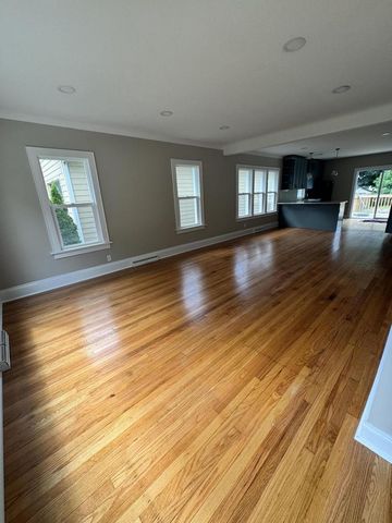 910 76th STREET, Kenosha, WI 53143