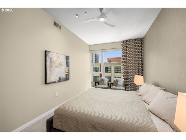 1075 Nw NORTHRUP St 514, Portland, OR 97209