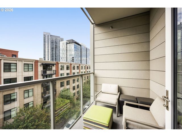 1075 Nw NORTHRUP St 514, Portland, OR 97209