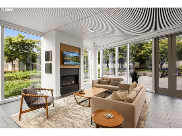 1075 Nw NORTHRUP St 514, Portland, OR 97209