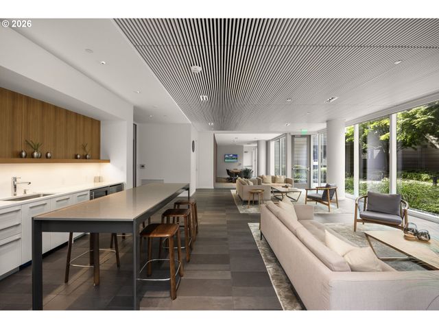 1075 Nw NORTHRUP St 514, Portland, OR 97209